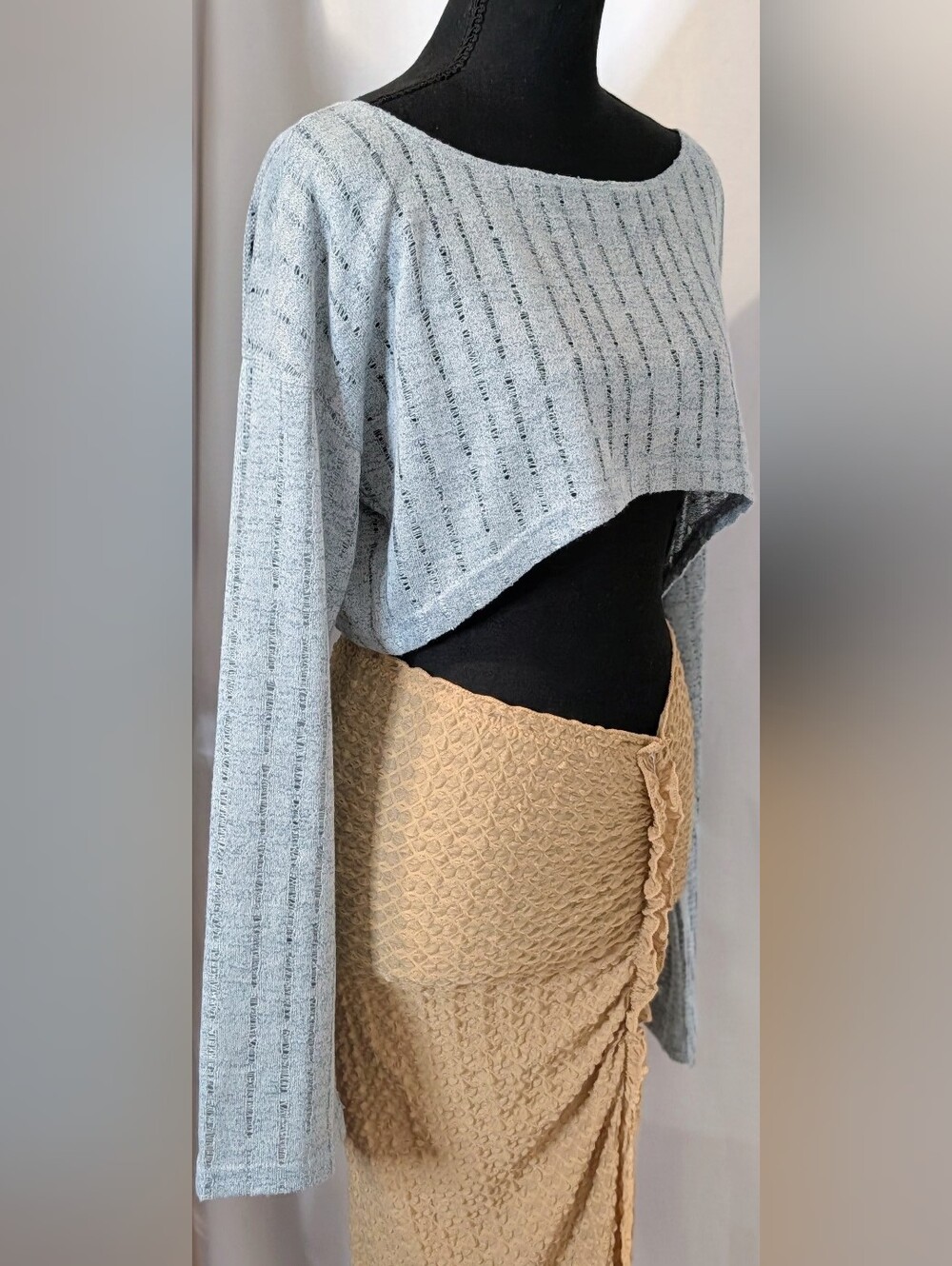 CIDER Gray Distressed Open Knit Crop Layering Top Size M